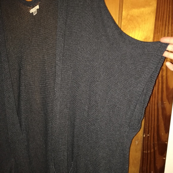 Black sweater - Picture 4 of 4